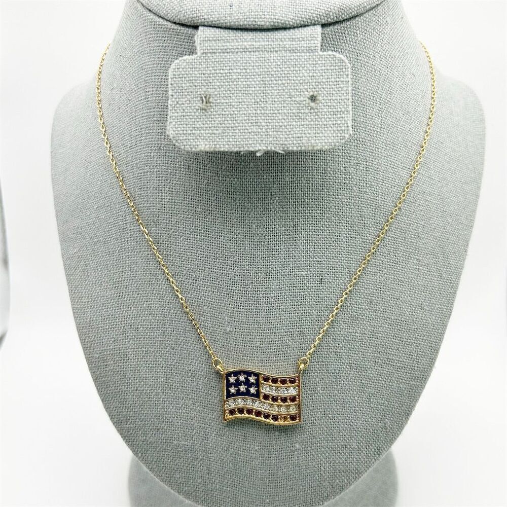 Vintage Avon Rhinestone American Flag Pendant Necklace Gold Tone 17" July 4th
